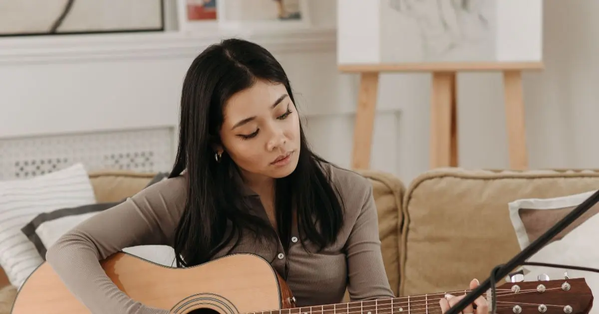 Guitar Posture Sitting Cover