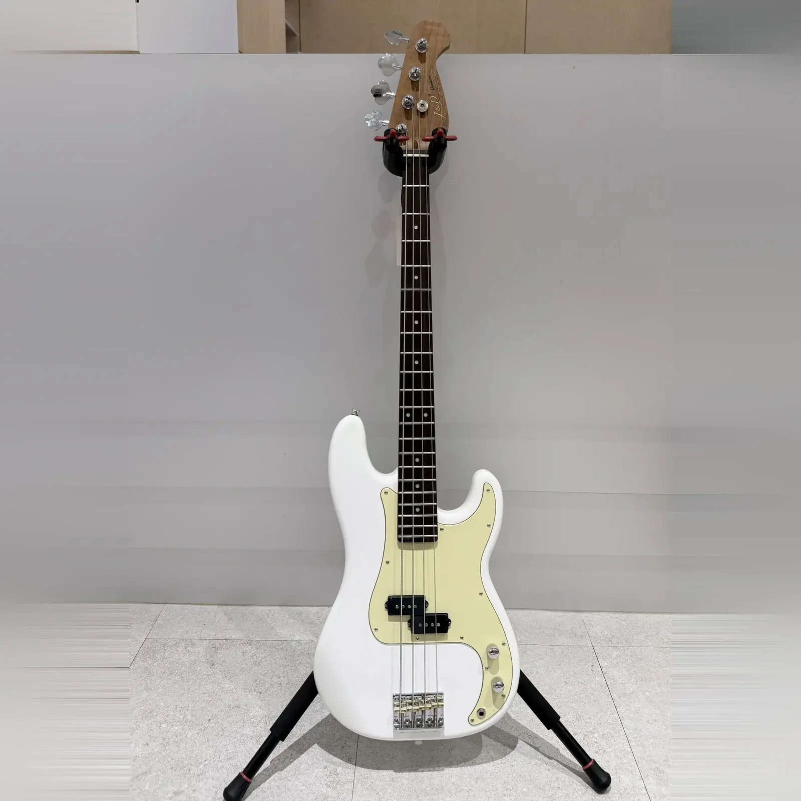 J&D MV-PB60S 電貝斯 WH 白色